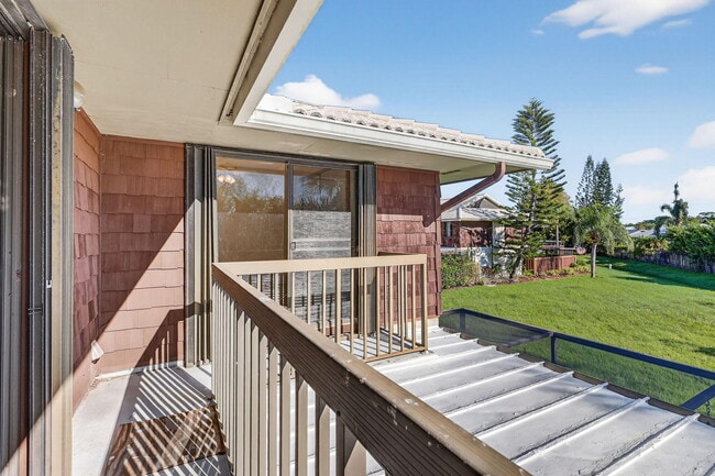 Building Photo - 3004 SE Round Table Dr