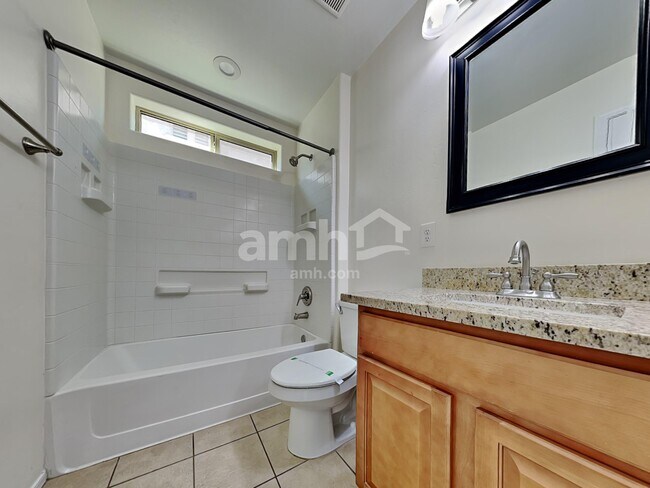 Building Photo - 207 W Calle Matraca