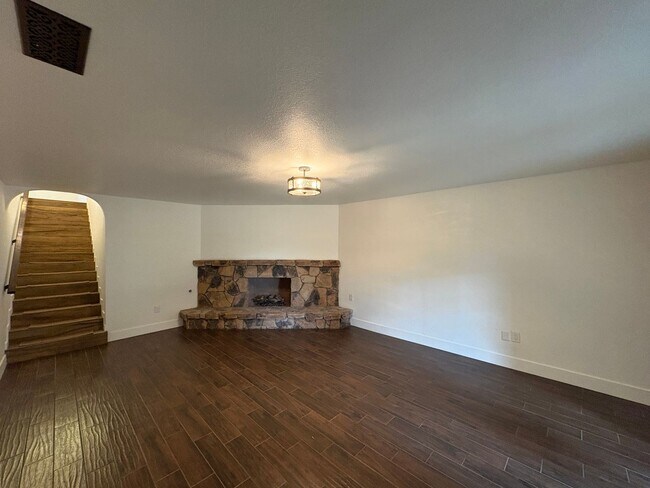 Building Photo - Spacious Vista Home with Large Lot, Designer Finishes & Guest Suite