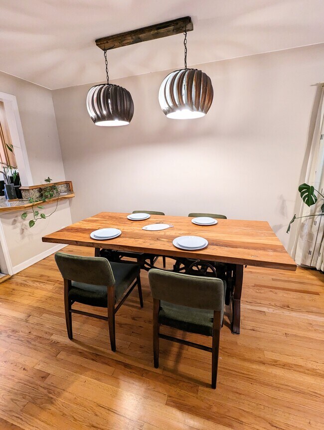 Dining Room - 754 Albion St