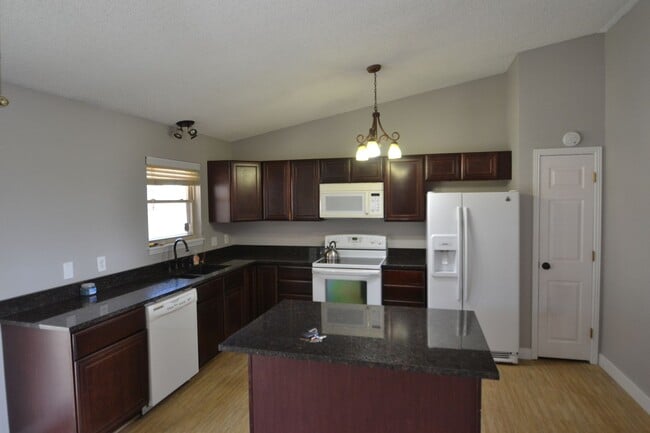 Building Photo - 3710 Trail Rock Pl