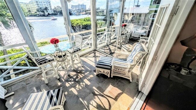 Building Photo - 1546 Stickney Point Rd