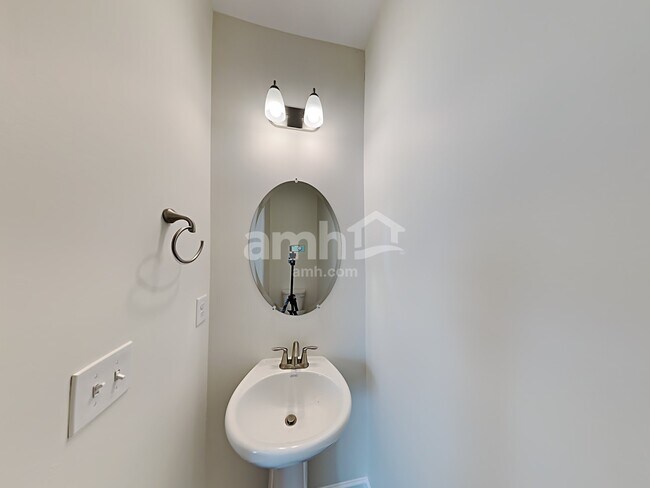 Building Photo - 53 Shelby Ct