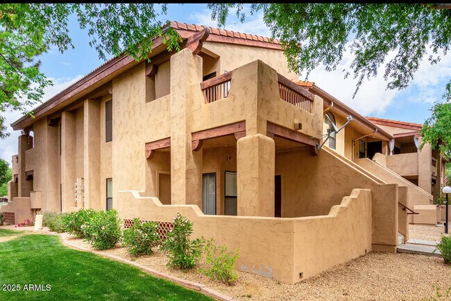 Building Photo - 1351 N Pleasant Dr