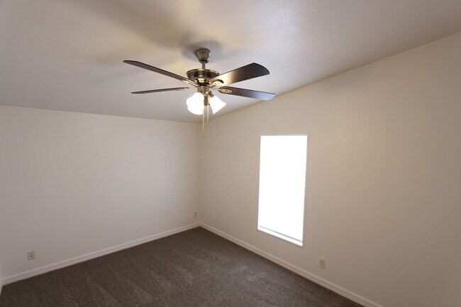 Building Photo - ** LEASE PENDING Parkside 3-Bedroom Home in Railroad Springs | Updated Interior | 2-Car Garage