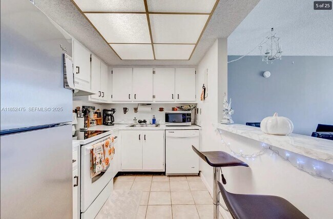 Building Photo - 5570 NW 44th St