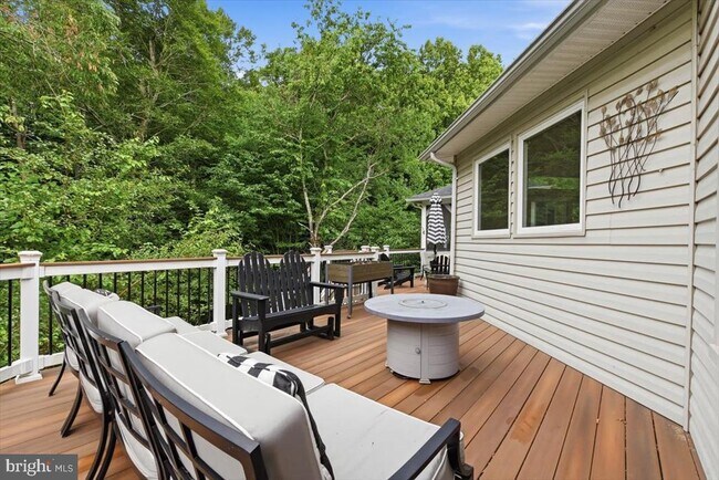 Building Photo - 47791 Macgill Ct