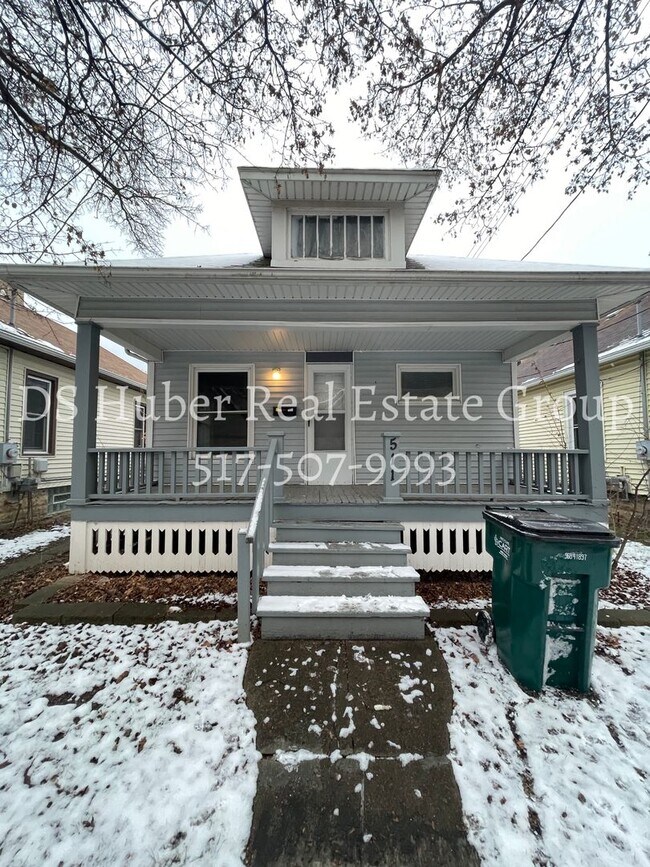 Building Photo - 511 S Hosmer St