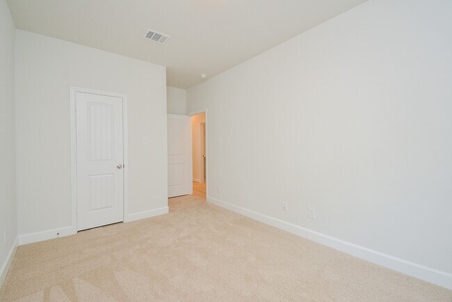 Building Photo - 1847 Sul Ross St