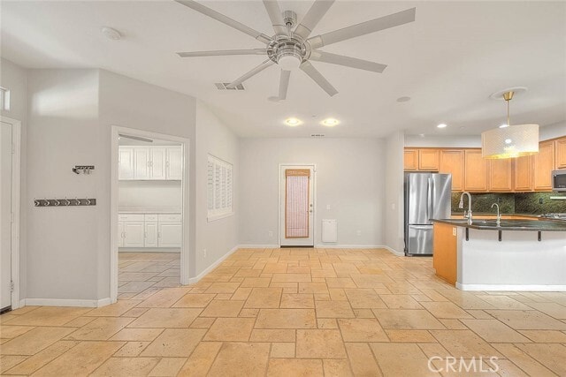 Building Photo - 6264 Manzanita Way