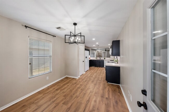 Building Photo - 7826 Chervil Ln