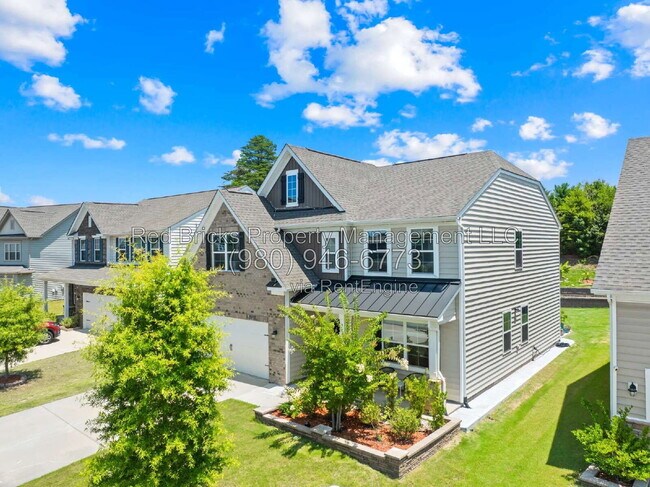 Building Photo - 923 Wood Apple Ln