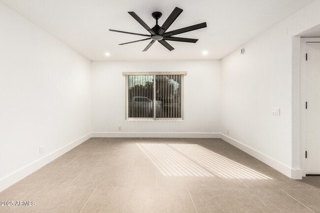 Building Photo - 9470 E Riviera Dr