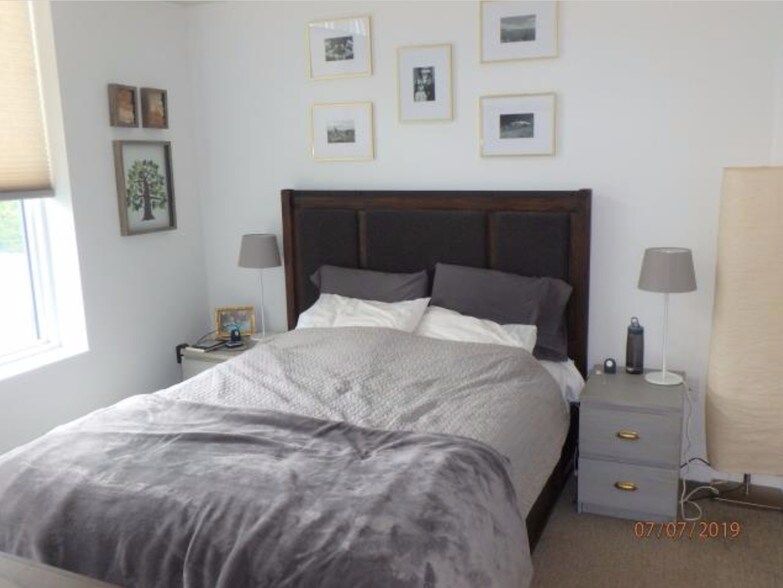 Bedroom - 1321 Seneca St