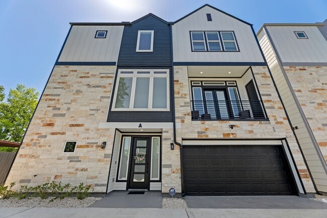 Building Photo - 8521 Brandon St