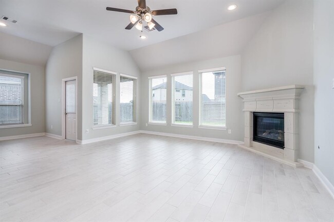 Building Photo - 204 Upland Dr