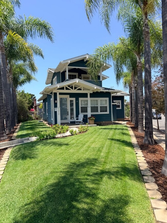 Building Photo - 3 Bedroom, 2 Bathroom Home in University Heights
