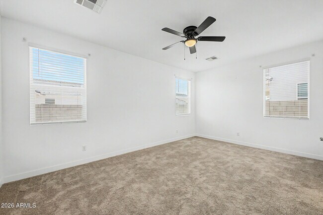 Building Photo - 295 E Mint Ln