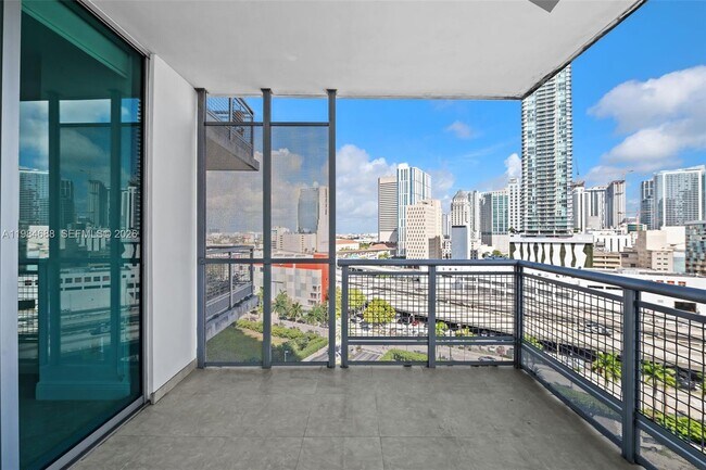 Building Photo - 350 S Miami Ave