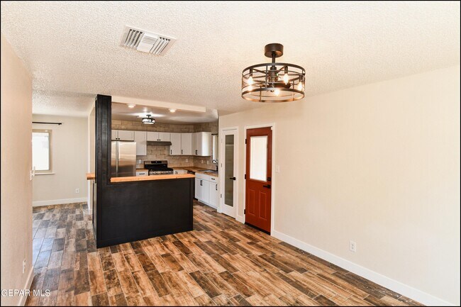 Building Photo - 3413 Tea Rose Pl