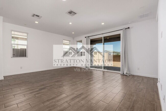 Building Photo - 36595 W Mediterranean Way