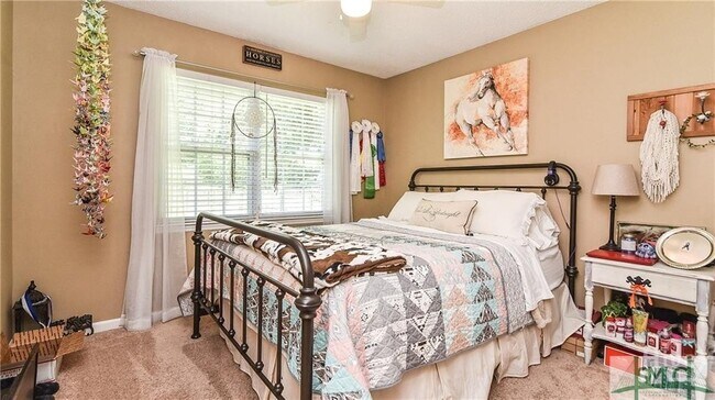 Building Photo - 135 Hermitage Dr