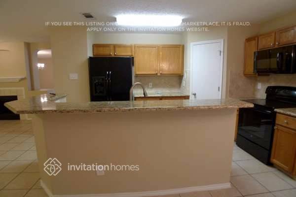 Building Photo - 2040 Cardinal Ln