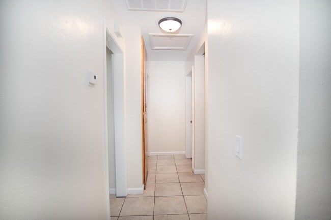 Building Photo - 839 S 37th St