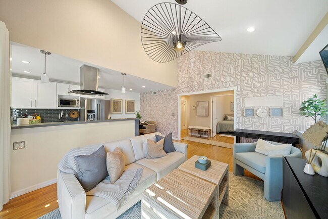 Building Photo - 12841 Forest Dr