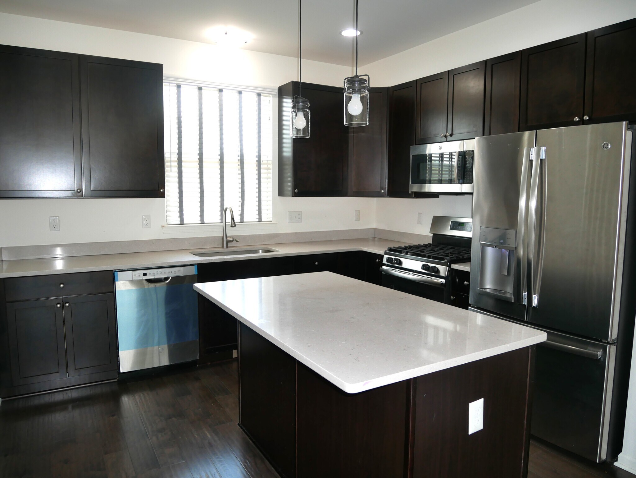 Building Photo - 4637 Bradley Cir