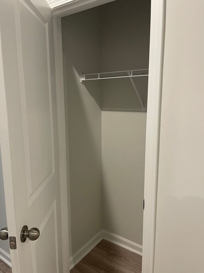 Building Photo - 4 bed 2 bath home in Heartwood!