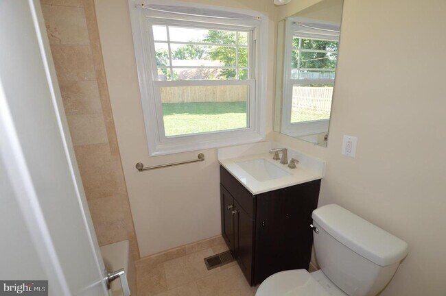 Building Photo - 12328 Chalford Ln