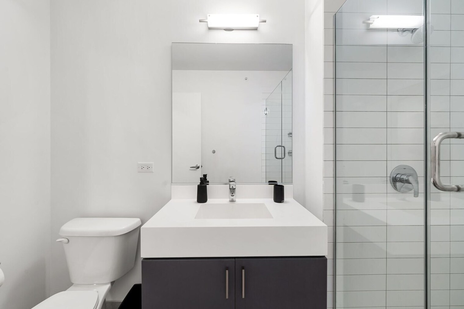 Building Photo - 720 S Wells St