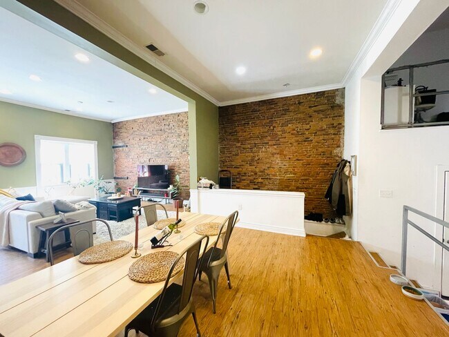 Building Photo - Mello &amp; Sons