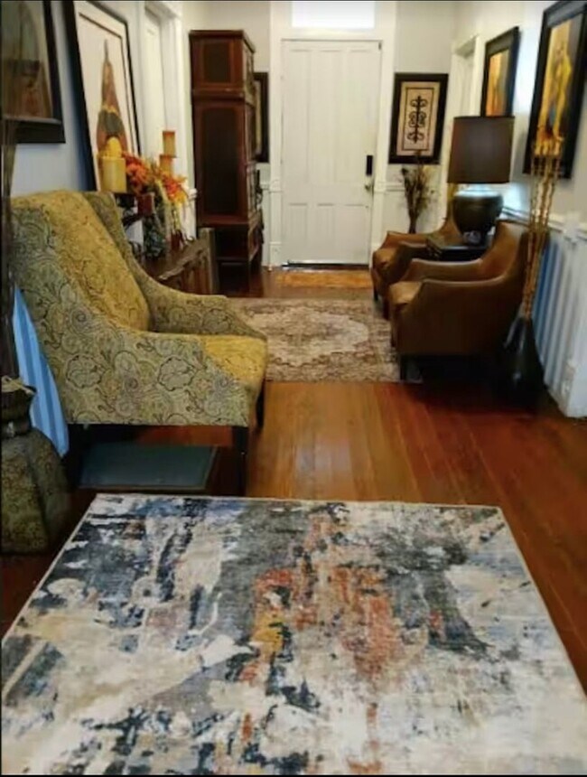 Building Photo - Charming 3BR House in Macon - Walk to Mercer Village and Tatnall Square Park!