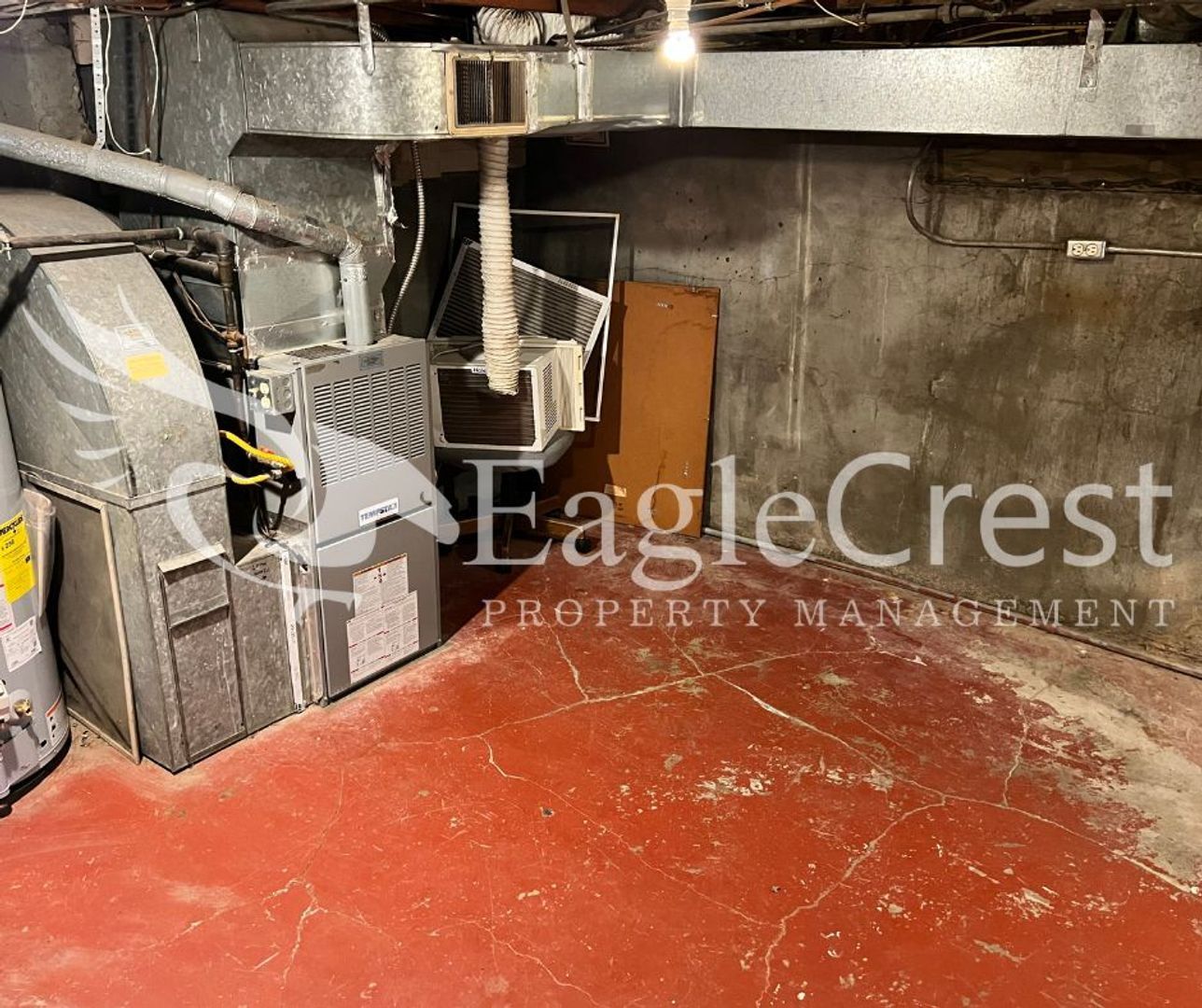 Building Photo - Charming 3BR Home with Spacious Yard & Bonus Living Space