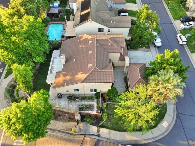 Building Photo - 2040 San Esteban Cir