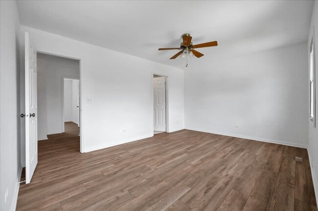 Building Photo - 1426 Walnut Cir