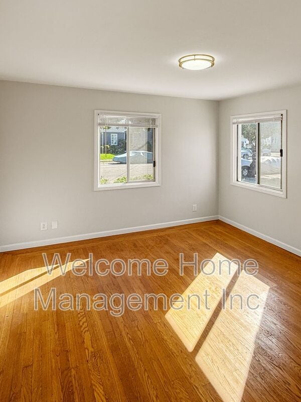 Building Photo - 184 Farrelly Dr