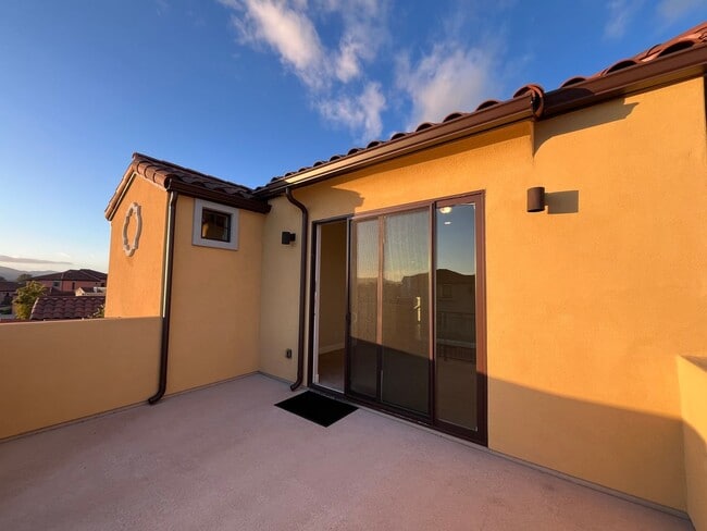 Building Photo - Spacious Home - Three Bedrooms w/garage TOSCANO Neighborhood in SLO