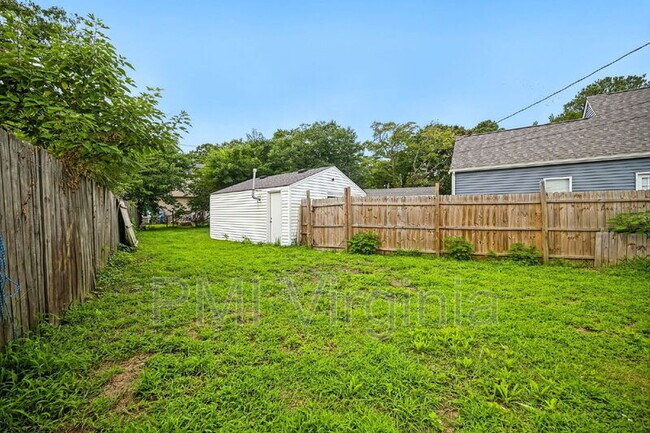 Building Photo - 6459 Clare Rd