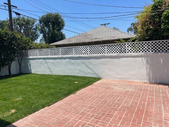 Building Photo - 1744 Stanton Ave