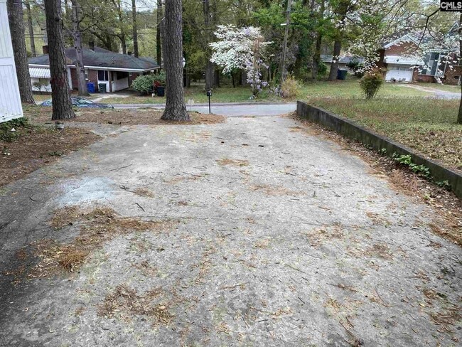 Building Photo - 2228 Pinehurst Rd