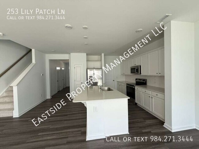 Building Photo - 253 Lily Patch Ln