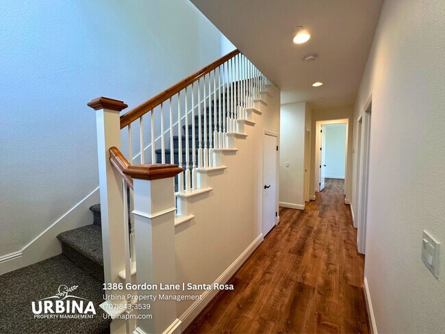 Building Photo - 1386 Gordon Ln