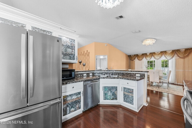Building Photo - 2656 Lantana Lakes Dr E