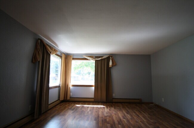 Building Photo - 3 Bedroom Ranch in Appleton