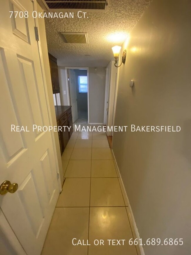 Building Photo - 7708 Okanagan Ct