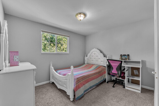 Building Photo - 5555 Patterson Dr