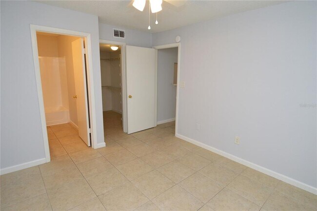 Building Photo - 8645 Fancy Finch Dr